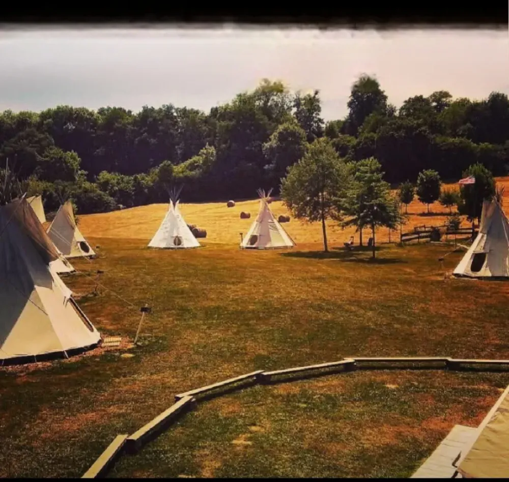 Nuit en tipi à Brûlon
